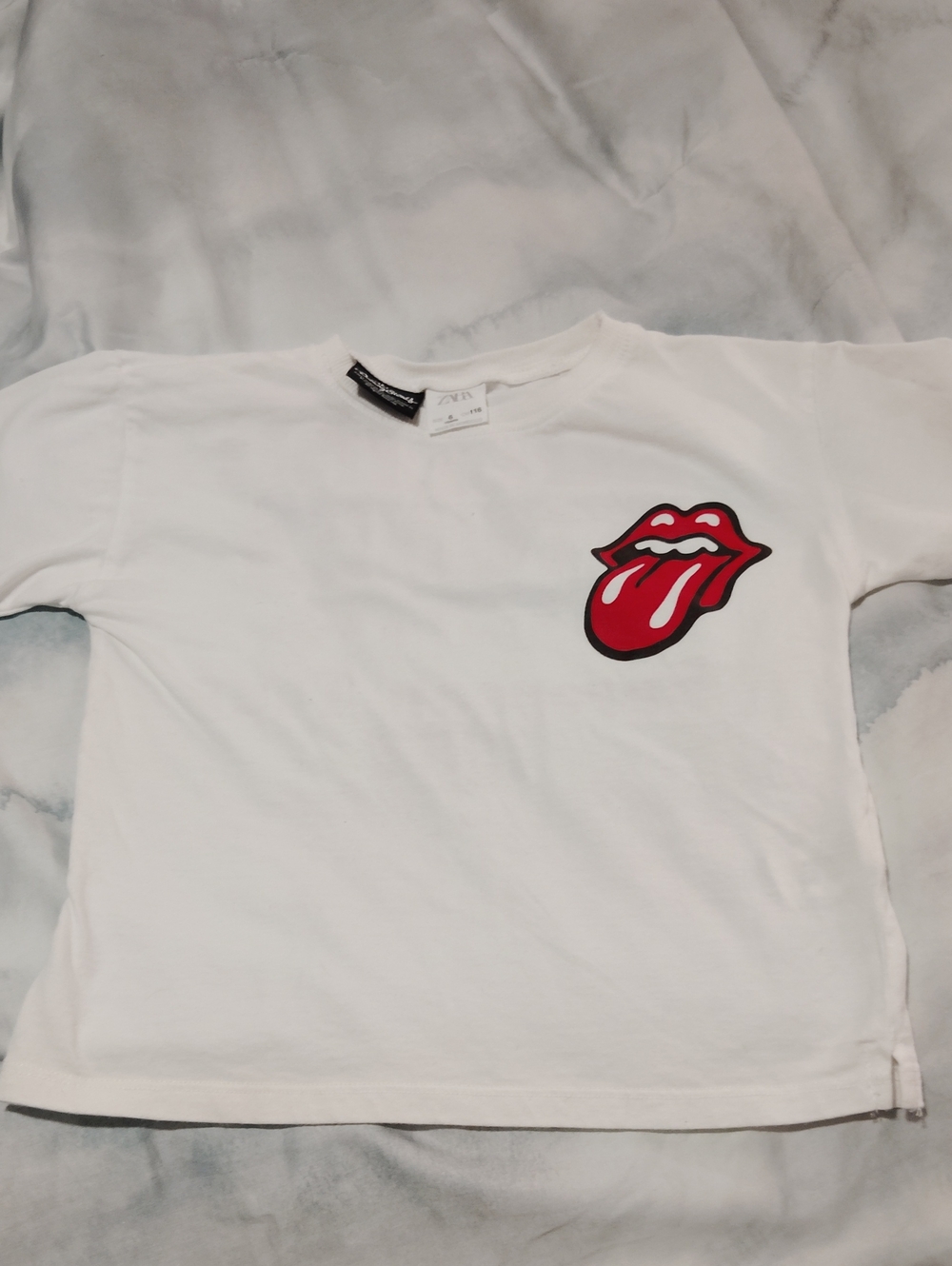 Zara White Short-Sleeve Tee with Red Tongue Graphic